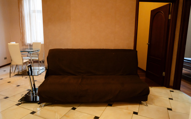 S Dzhakuzi Dlya 6 Chelovek Apartments