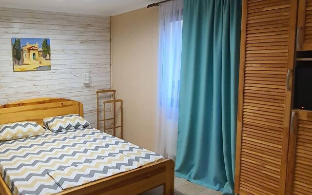 Guest House u Morya Massandrovskaya 13