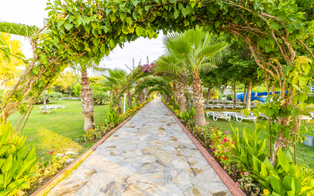 Queen's Park Le Jardin - All Inclusive