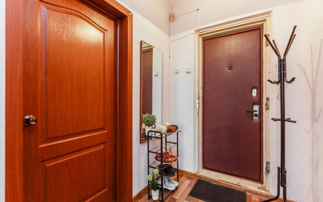 Odnokomnatnaya Nedaleko ot Metro Flat