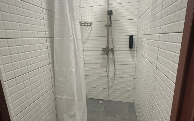 Меблированные комнаты Симпл Сизонс Румс