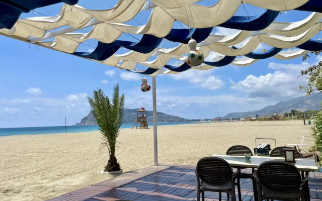 Апартаменты SA Apartments 2bd Flat 150m to the Beach