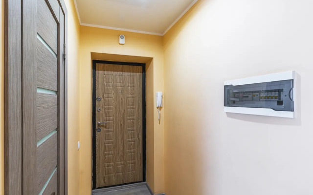 U Transportnoy Akademii Flat
