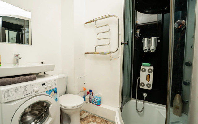 V Shelekhove Flat