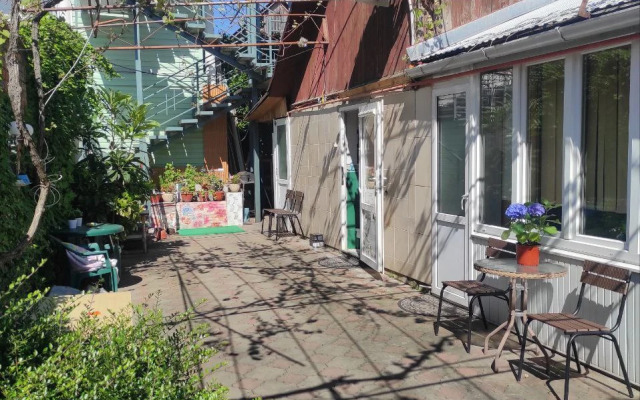 Komnata Dlya Troikh Prostranstvo V Lazarevskom Flat