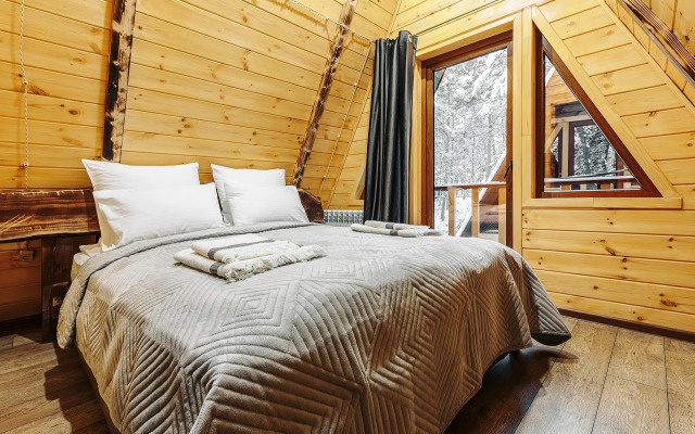 Коттедж с Бассейном в Терсколе от Квартирукинг