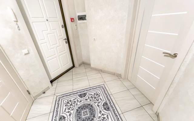 S zaseleniyem Lutshiy servis Posutochno50 Flat