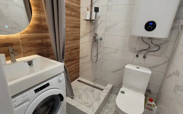 Sovremennaya V Tsentre Goroda Flat