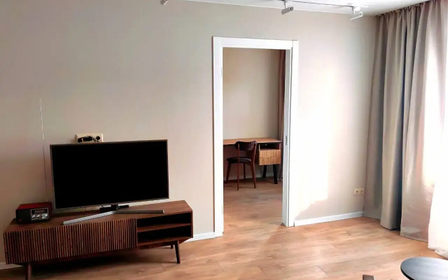 Dvukhkomnatnaya ryadom s Panoramoy Stalingradskoy bitvy, naberezhnaya Flat
