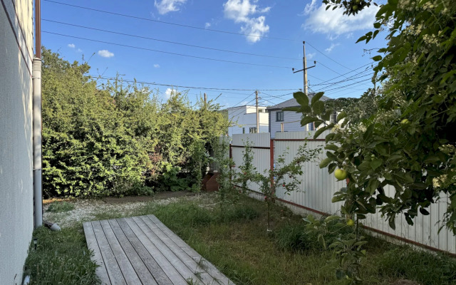 555 Dvukhetazhny S Terrasoy I Mangalom Private House