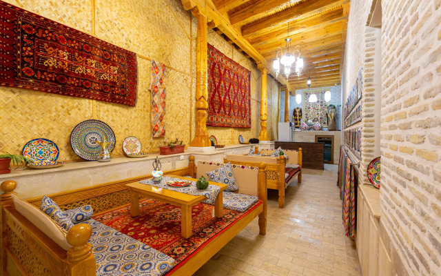 Hotel Iman