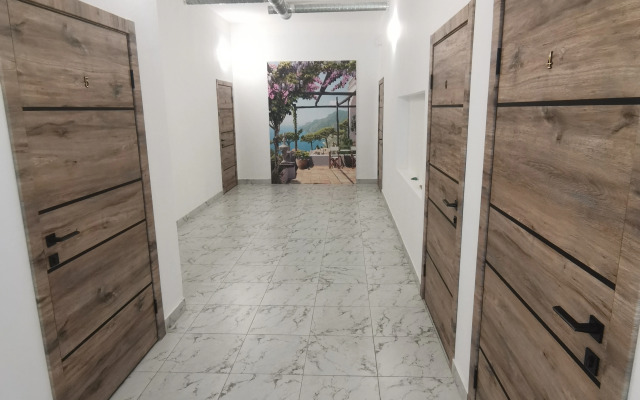 Dom U Morya Guest house