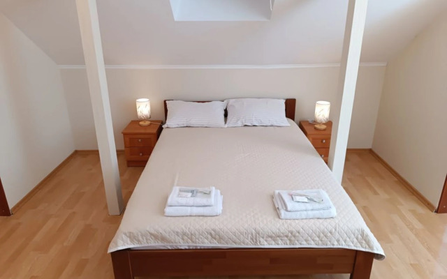 Kamerata Private House