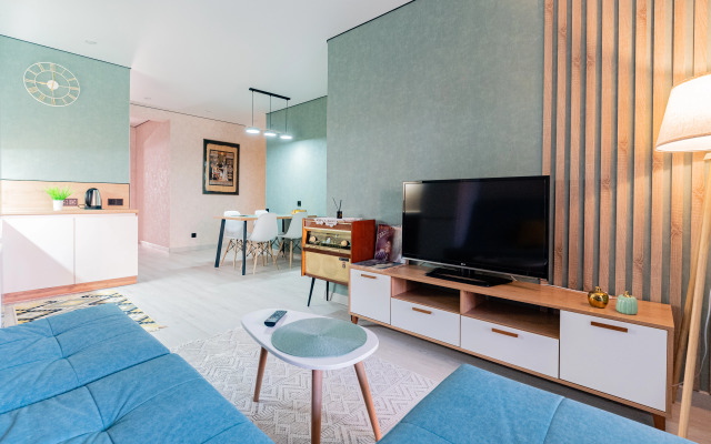 Апартаменты Стильная Евротрешка с Ретро-Проигрывателем