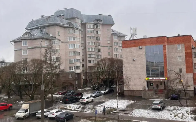 Na Narodnoy 4 Flat