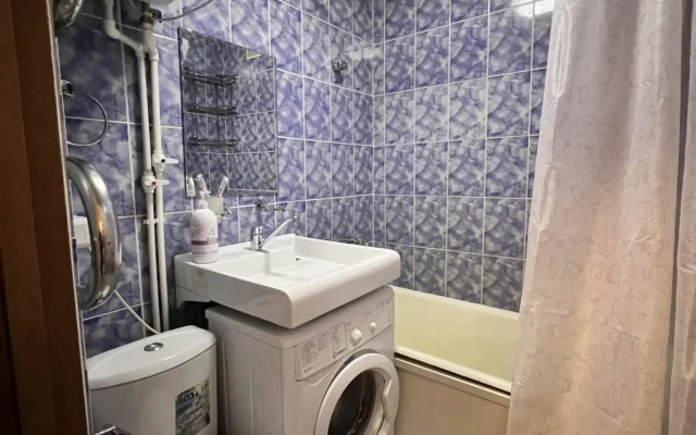 Alikhanova 38 Komfortno I Udobno Flat