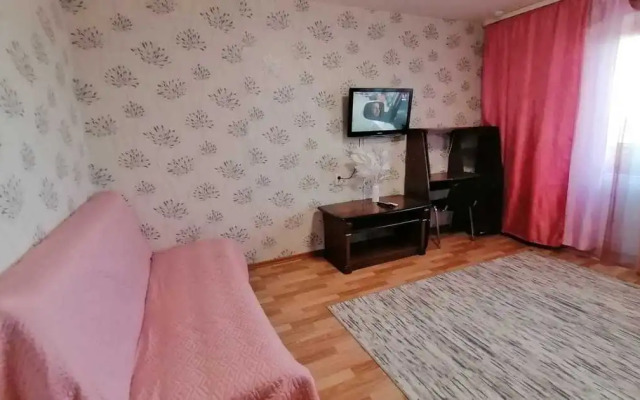 Odnokomnatnye Apartamenty V 15-Om Mikrorayone, 15