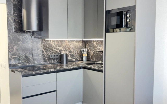Uyutnaya Studiya U Metro Kotelniki Apartment