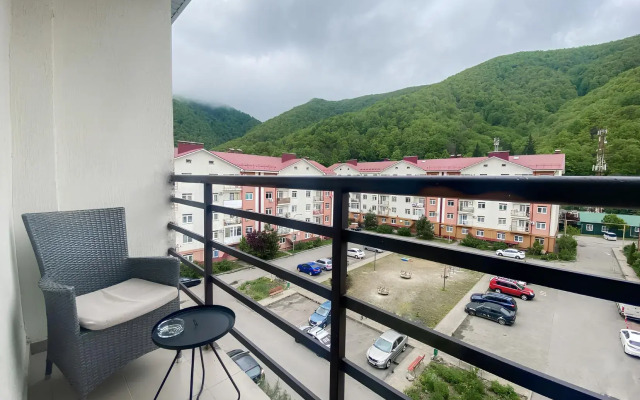 S Otdelnoj Spalnei vblizi Podemnika Apartments