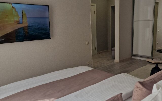Flatirini s panoramnymi oknami v Zhk Vesna Flat