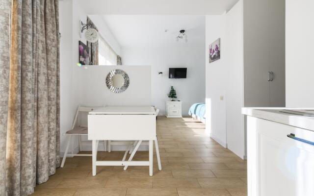 Oplot - Delyuks s terrasoj 3 Apartments