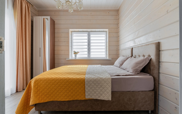 Частный дом Коттедж у озера на Речной