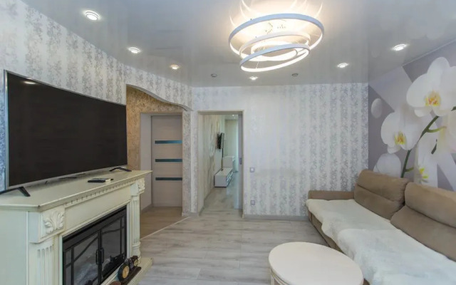 Na Prospekte Krasnogo Znameni 91 Flat