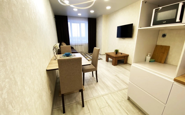 Na ulitse Promyshlennaya 4 Apartments
