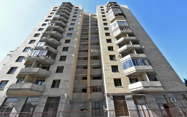 3-K v Novostroyke, Ulitsa Argishti, Gl933 Flat