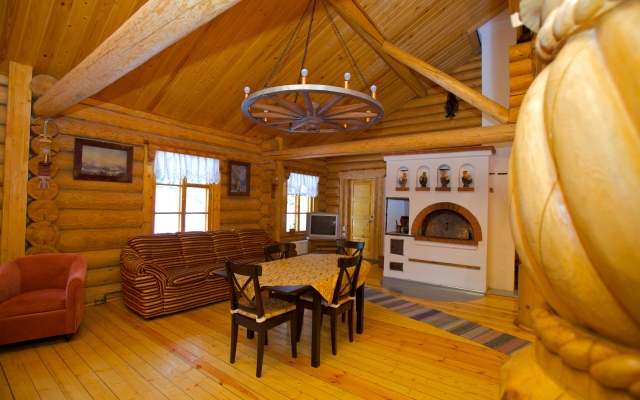 Udivitelnaya Derevnya Mandrogi Tourist Complex