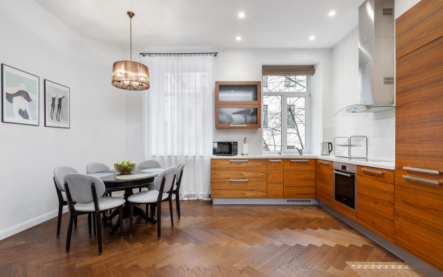 4-komnatnye HomeApart K. Marksa, 30 Apartments