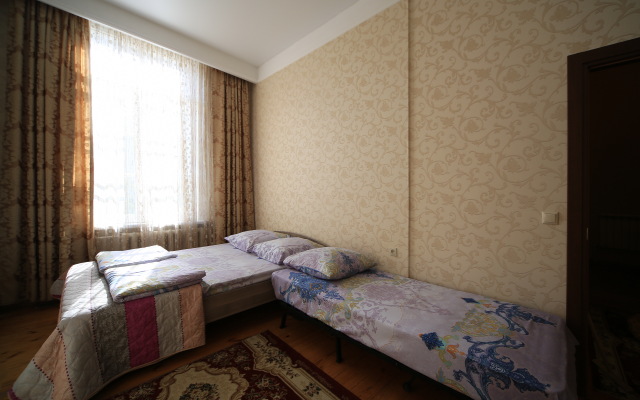 Guesthouse on Kyzyl-armeyskaya