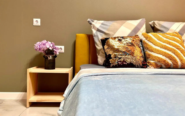 S Dzhakuzi Na Vysokom Etazhe Na Berezovoy Flat