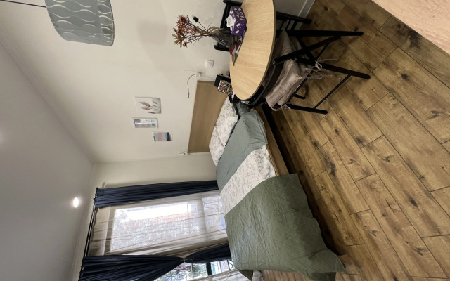 S Vidom Na Basseyn Apartments