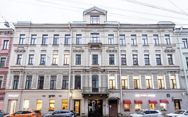 Uyutnaya studiya v tsentre Flat