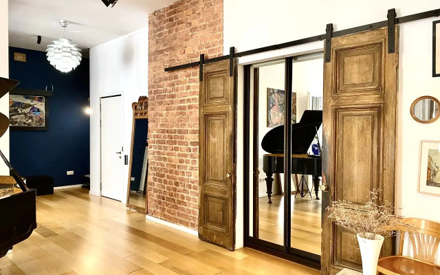 Квартира Art Tolstoy House