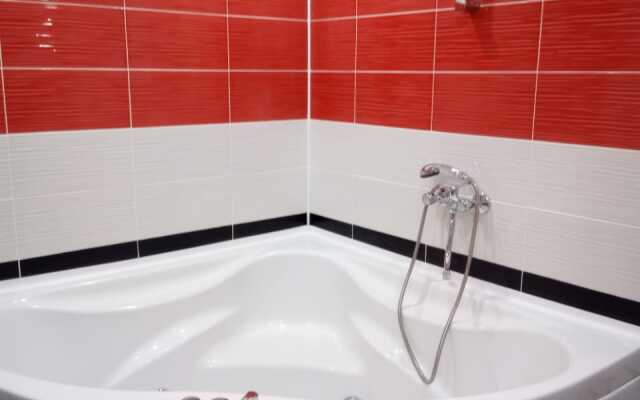 Апартаменты DUBKI Люкс с большой джакузи в центре