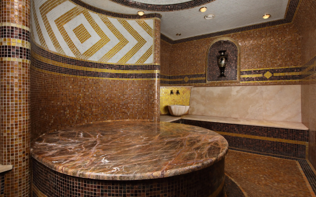 Kurortnyj otel' Grand-Otel'