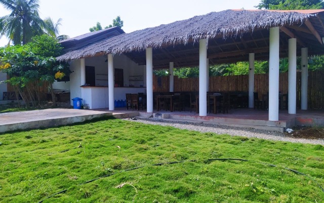 Funny Jellyfish Resort Hostel