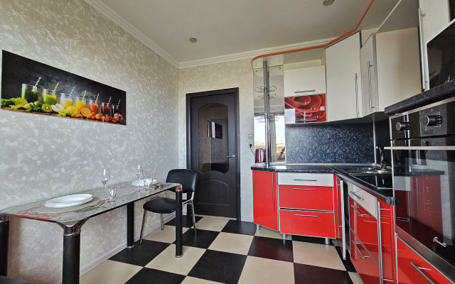 Yaroslavskaya 72(9) Apartments