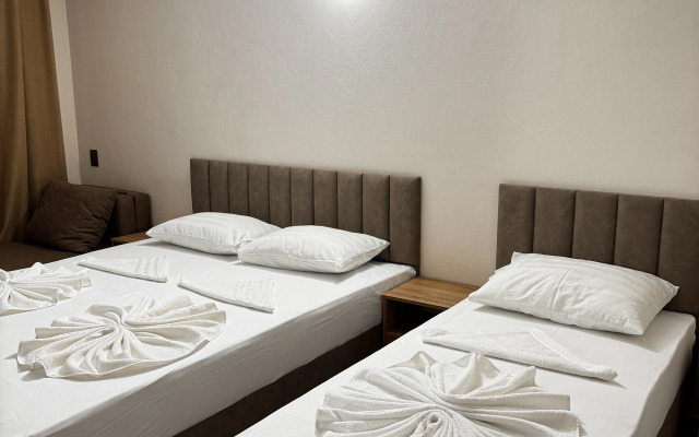 LiDiAnna Guest House