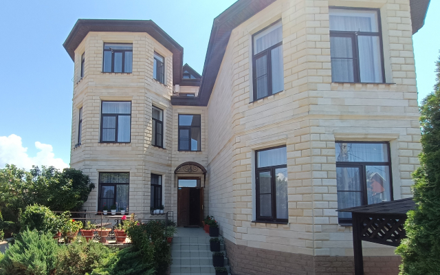 Bugaz Apartments
