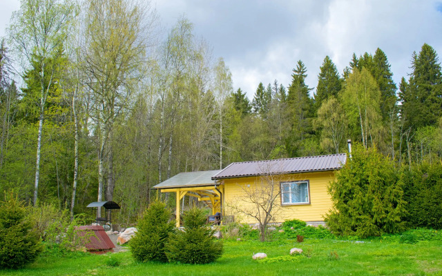 S Vykhodom V Les Guest House