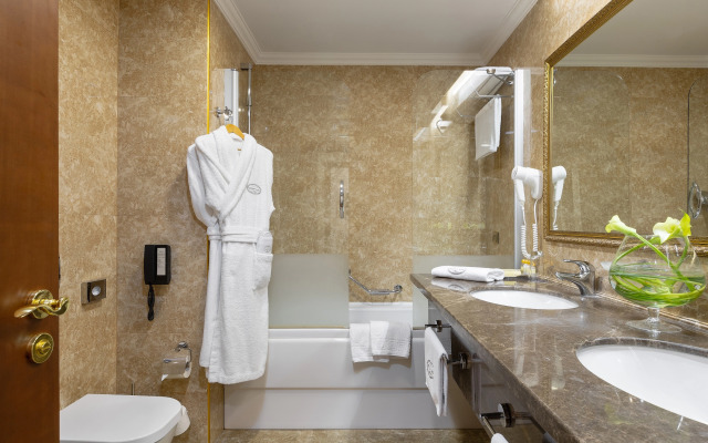 President Hotel