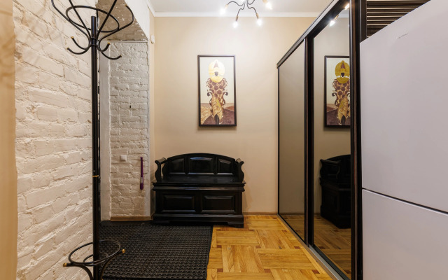 Апартаменты Лофт у Площади Восстания 2 спальни