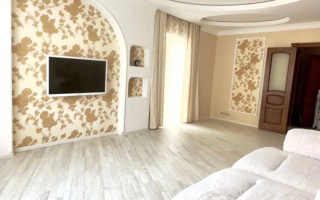 Na Raskolnikova 83 Apartments