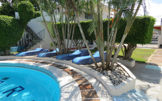 Отель Albri by Rotamundos