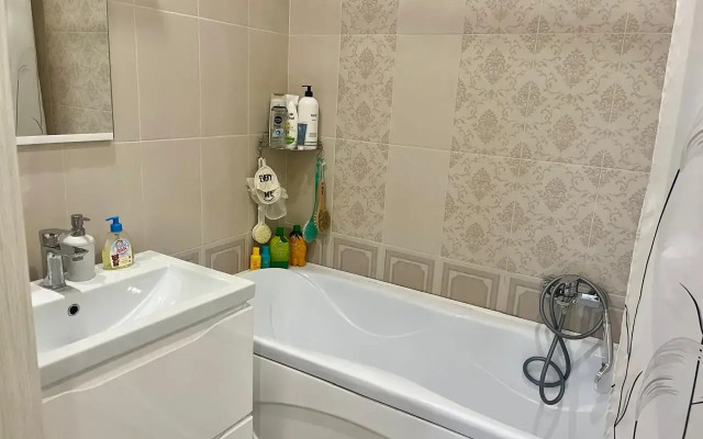 Ya doma na ulitse Cherokmanova 2 Flat