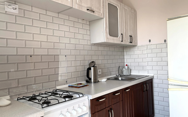 Besthome Novaya V Tikhom Rayone Flat