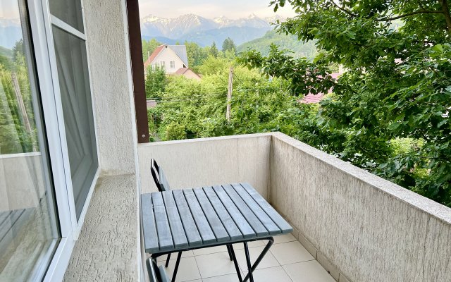 Mountain Hill Apartment